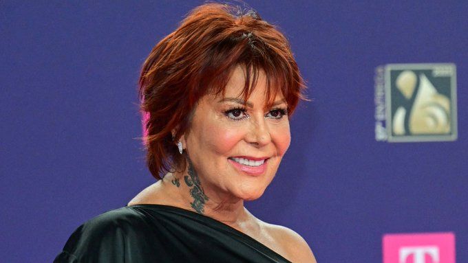 Operan de emergencia a Alejandra Guzmán de la columna vertebral