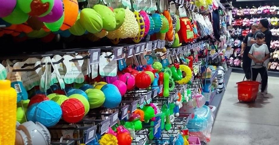 Decomisan artículos ‘piratas’ en tiendas chinas de Saltillo