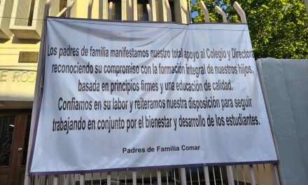 Saltillo: Padres de familia defienden al Colegio María Álvarez
