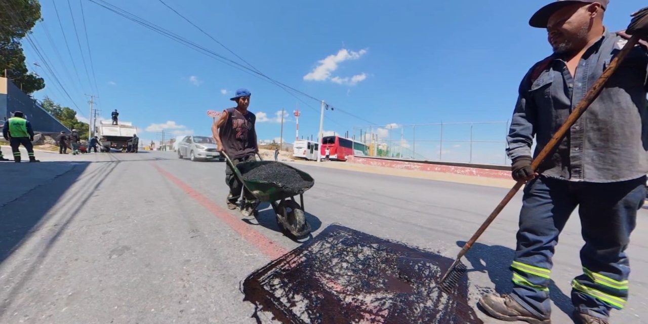 Continúa Javier Díaz acciones de bacheo por todo Saltillo