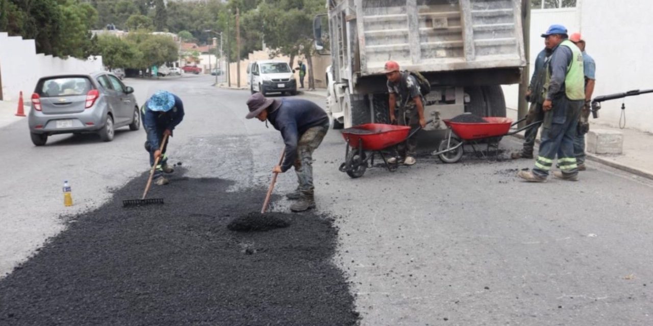Continúa Saltillo con acciones de bacheo en todos los sectores