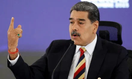 Nicolás Maduro confirma respuesta contra EE. UU. en caso de agresión