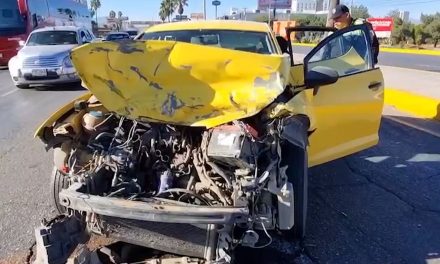 Fuerte choque por alcance provoca caos en el bulevar Venustiano Carranza