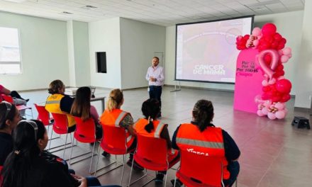 Llevan pláticas de prevención del cáncer de mama a empresas de Saltillo