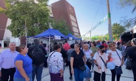 Fieles festejan a San Judas Tadeo en su parroquia de la ciudad de Torreón