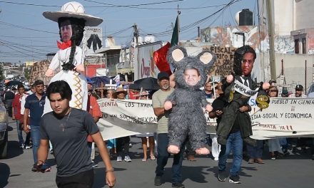 Se manifiestan ex trabajadores de AHMSA
