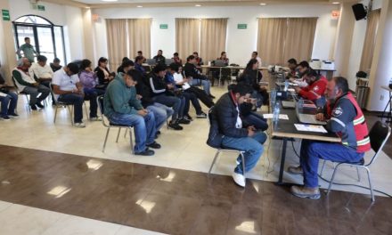 Sigue credencialización de transporte a agremiados del sindicato automotriz