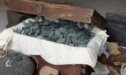 Grupo de buzos descubre un tesoro millonario de 1715 en la Florida