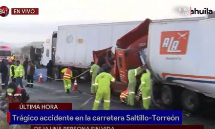 Muere trailero en la carretera Saltillo-Torreón tras ser embestido