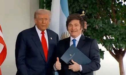 Trump abre la puerta a un acuerdo comercial y apoyo financiero a Argentina