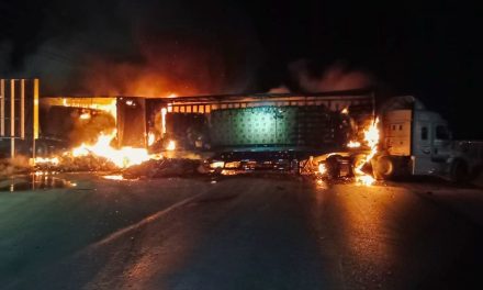 Siembran el terror en Zacatecas;  incendios y bloqueos paralizan el estado