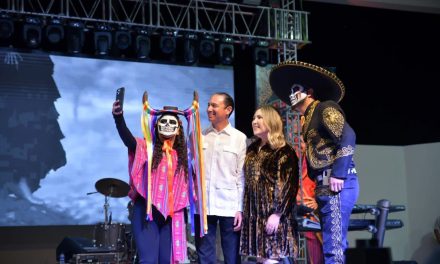 Se fortalecen las tradiciones en Acuña con el Desfile de las Ánimas