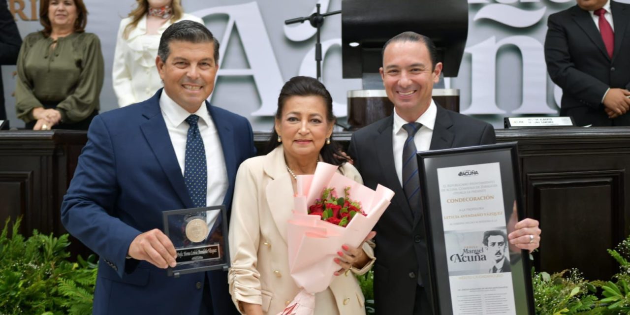 Entregan Presea Manuel Acuña al Mérito Ciudadano