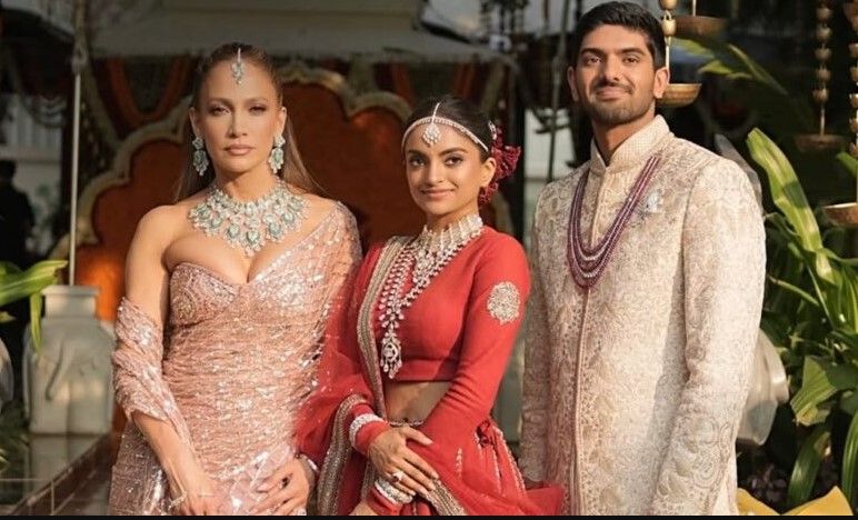 Jennifer Lopez deslumbra en boda millonaria en India tras cobrar 2 millones de dólares