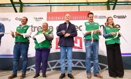 Entrega Román Cepeda techumbre y rehabilitación de plaza en Las Julietas