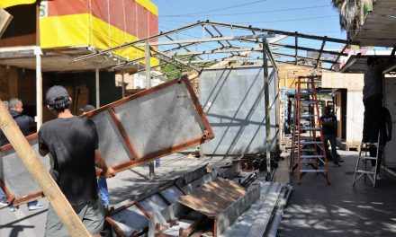 Revisan autoridades la correcta instalación del tradicional Mercado Navideño