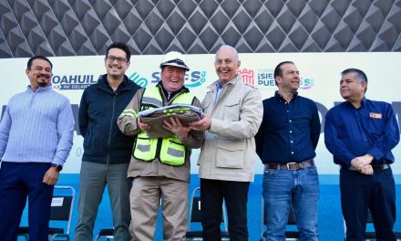 Entregan uniformes al personal de Simas Torreón