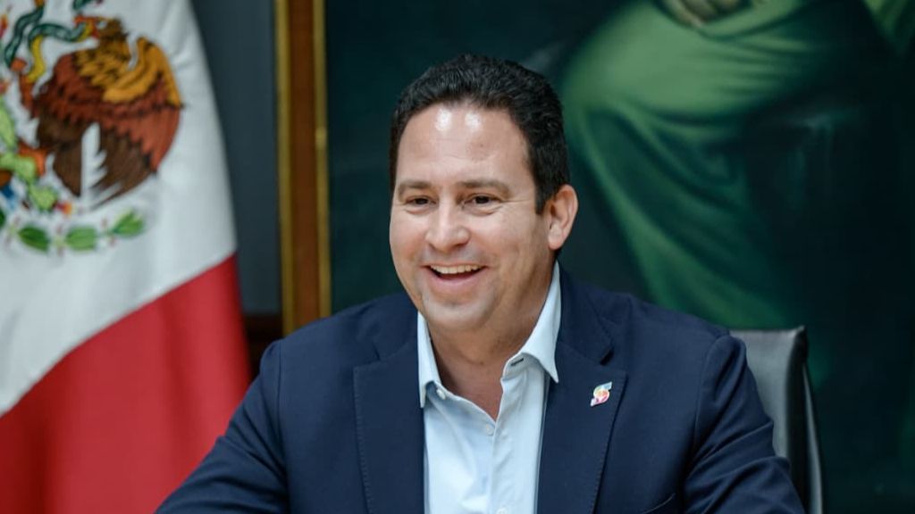 Javier Díaz, segundo lugar de aprobación de alcaldes de capitales