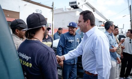 Retira Saltillo más de 13 mil metros de cables en desuso en Distrito Centro