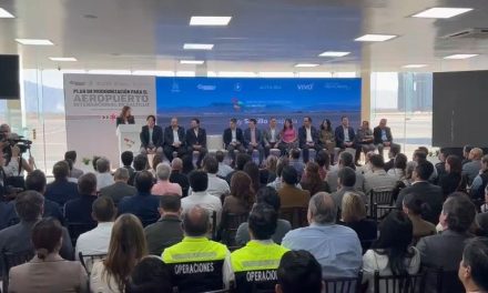 Anuncia Manolo Jiménez la modernización del Aeropuerto Internacional de Saltillo