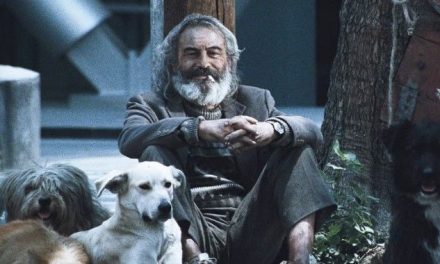 Tom Cruise celebra a Iñárritu por los 25 años de Amores Perros
