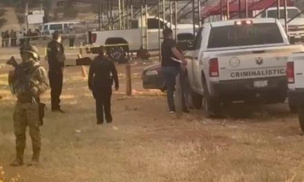 Hombres armados irrumpen en carrera de caballos en Parral, Chihuahua; deja 7 personas sin vida