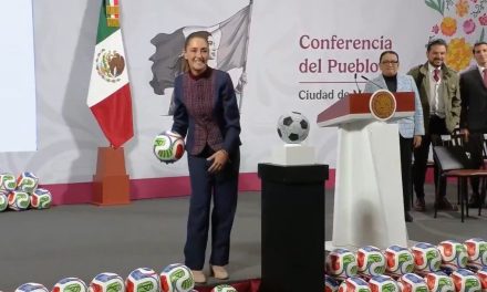 ‘Mejor aviente medicamentos’, reportera confronta a Sheinbaum en la mañanera
