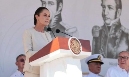 Sheinbaum llama al pueblo a defender la soberanía: ‘No triunfa quien busca apoyo extranjero’