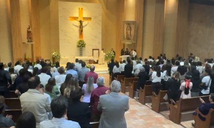 Despiden al ‘Comandante’ Leyva en Saltillo