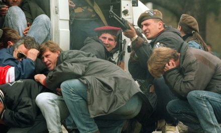 Investigan ‘Safaris Humanos’ en Guerra de Bosnia: Pagaban por ‘cazar’ niños y embarazadas en Sarajevo