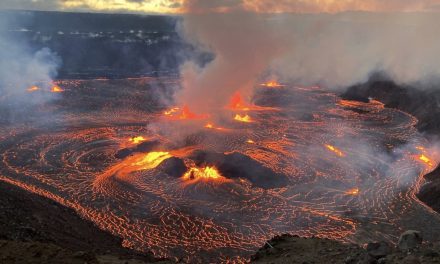 El Kilauea vuelve a estallar y deja impactantes escenas en redes