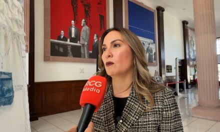 Llama a SEDU a contar con protocolo para el buen uso del celular