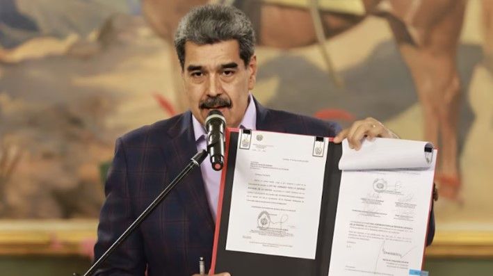Maduro ordena crear ‘Comandos de Defensa Integral’ y prepara a Venezuela para una ‘lucha armada’