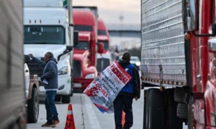 Estas son las carreteras cerradas por el bloqueo de transportistas en México