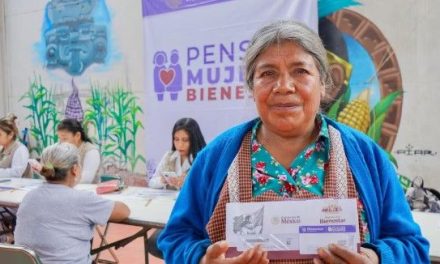 Inicia entrega de $3,000 pesos de la Pensión Mujeres Bienestar aue acaban de recibir su tarjeta