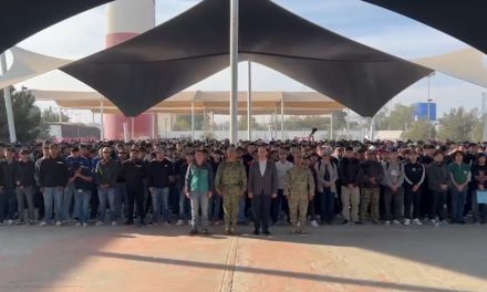 Solo seleccionaron a 31 jóvenes con bola negra  en Saltillo