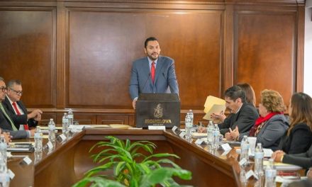 Carlos Villarreal presenta su Primer Informe de Gobierno ante el Cabildo
