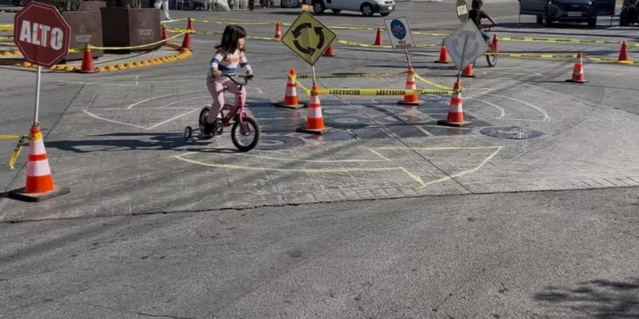 Participan miles de niños en la ‘Biciescuelita’