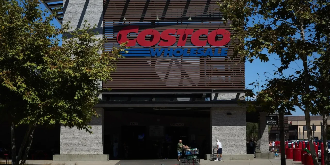 Costco interpone demanda en contra de Donald Trump