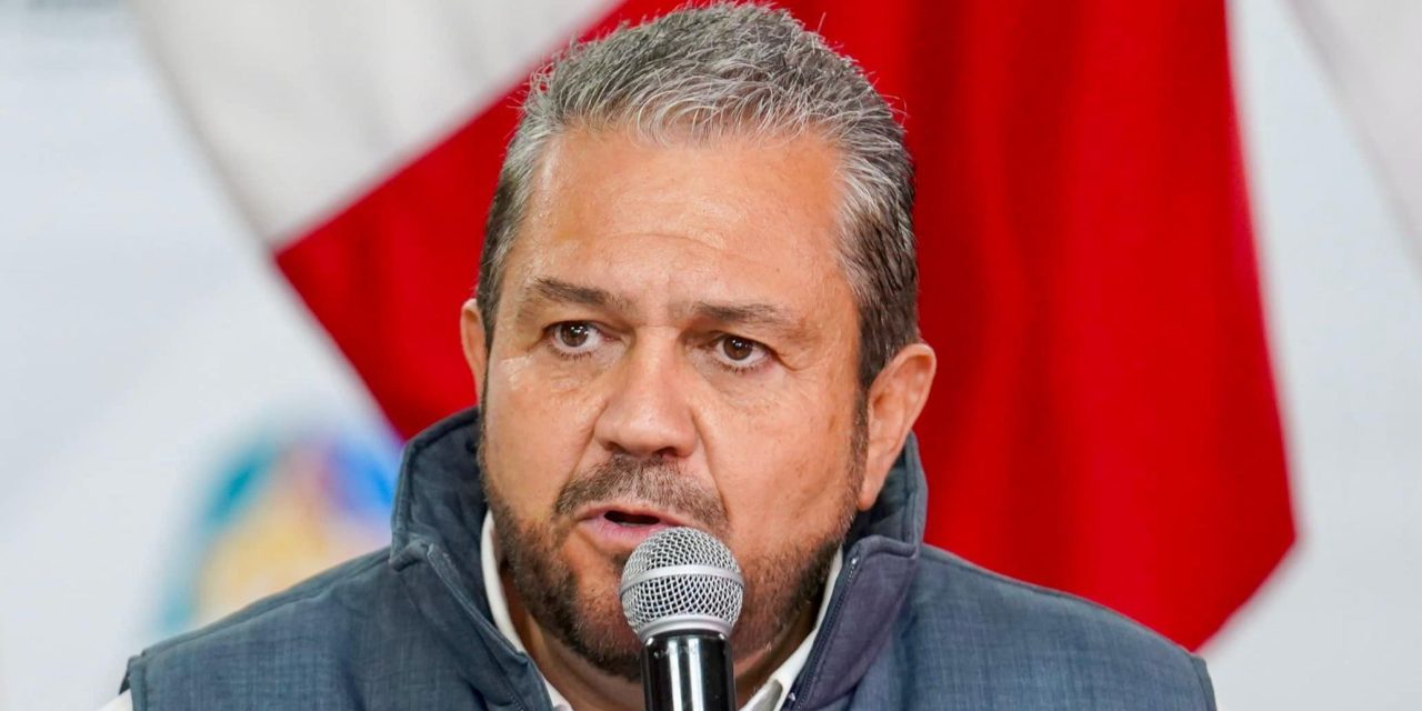Firman acuerdo para transformar el transporte público