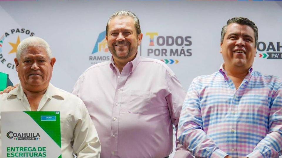 Concreta Ramos Arizpe entrega de escritura
