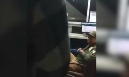 Separan de su cargo a agentes de Migración por extorsión en Matamoros