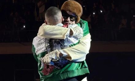 Bad Bunny y J Balvin se reconcilian ante un México eufórico