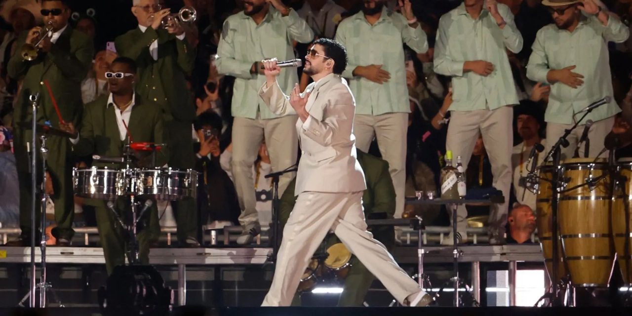 Bad Bunny y estrellas nacionales brillan en “La Casita” durante su segundo concierto en CDMX