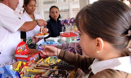 Buscará SEP eliminación total de comida chatarra en planteles escolares