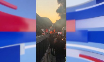 Choque de tráilers cierra la autopista Saltillo – Monterrey la noche del domingo