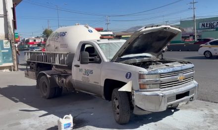 Conato de incendio en pipa de gas en Saltillo
