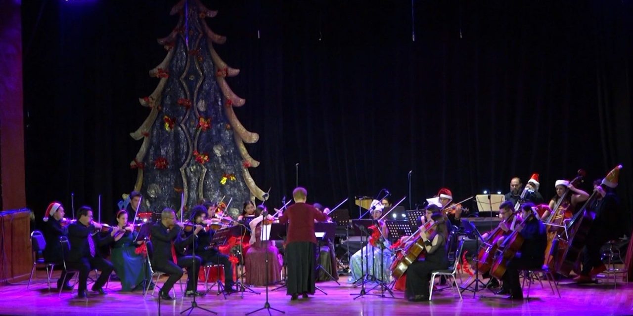 Disfrutan el Concierto Navideño 2025