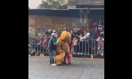 Galleta de Jengibre se desmaya en pleno desfile del ‘Bolo Fest’