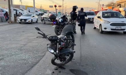 Imprudencia al volante deja dos lesionados en Saltillo